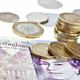 Illustration for article titled Should Men and Women Contemplate Limited-Term Loans as a Worthwhile Alternative?em/em